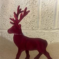 Flocked Deer Burg Red 